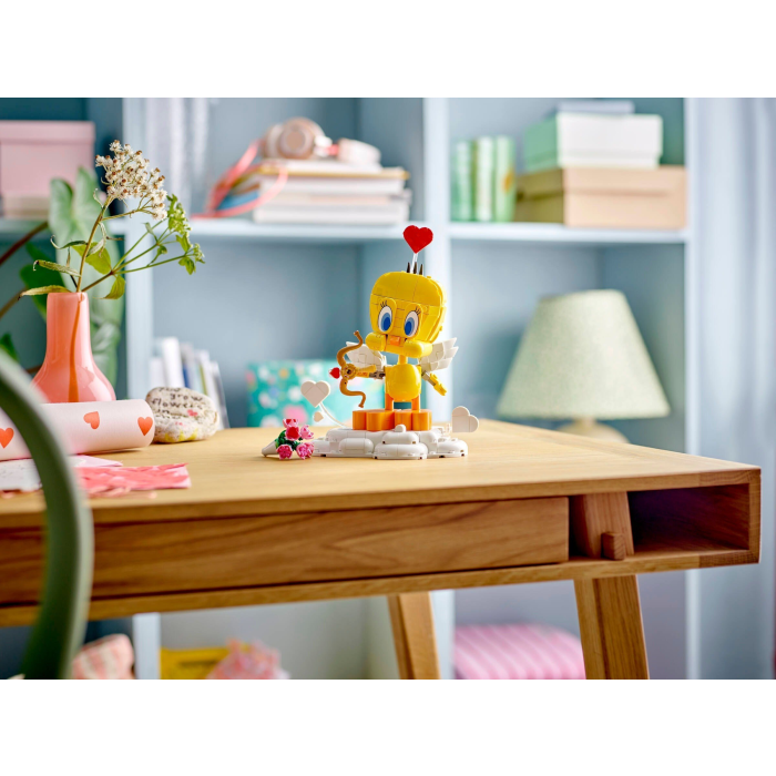 LEGO® Icons 40824 Roztomilý Tweety